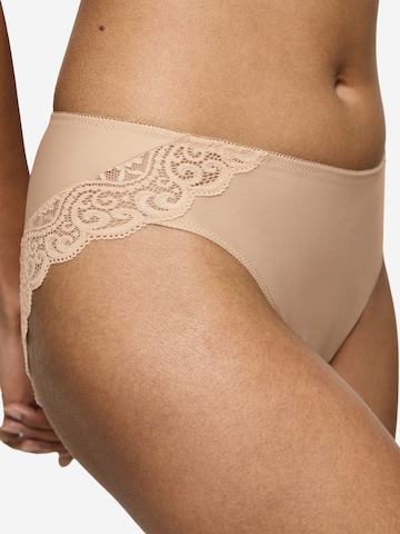 TRIUMPH Tai-Slip ' Red Label Amourette ' in Beige