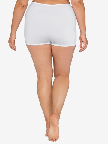 SHEEGO Boyshorts in White