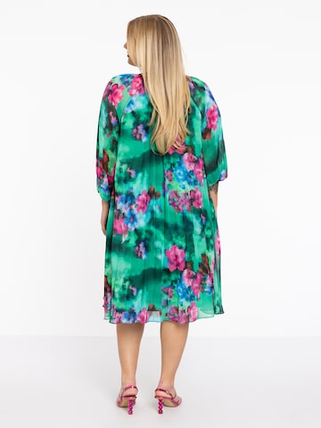 Yoek Dress in Green