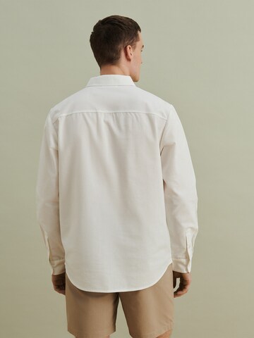 Coupe regular Chemise 'Kenan' DAN FOX APPAREL en blanc