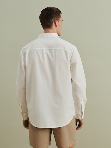 DAN FOX APPAREL Regular fit Button Up Shirt 'Kenan' in White