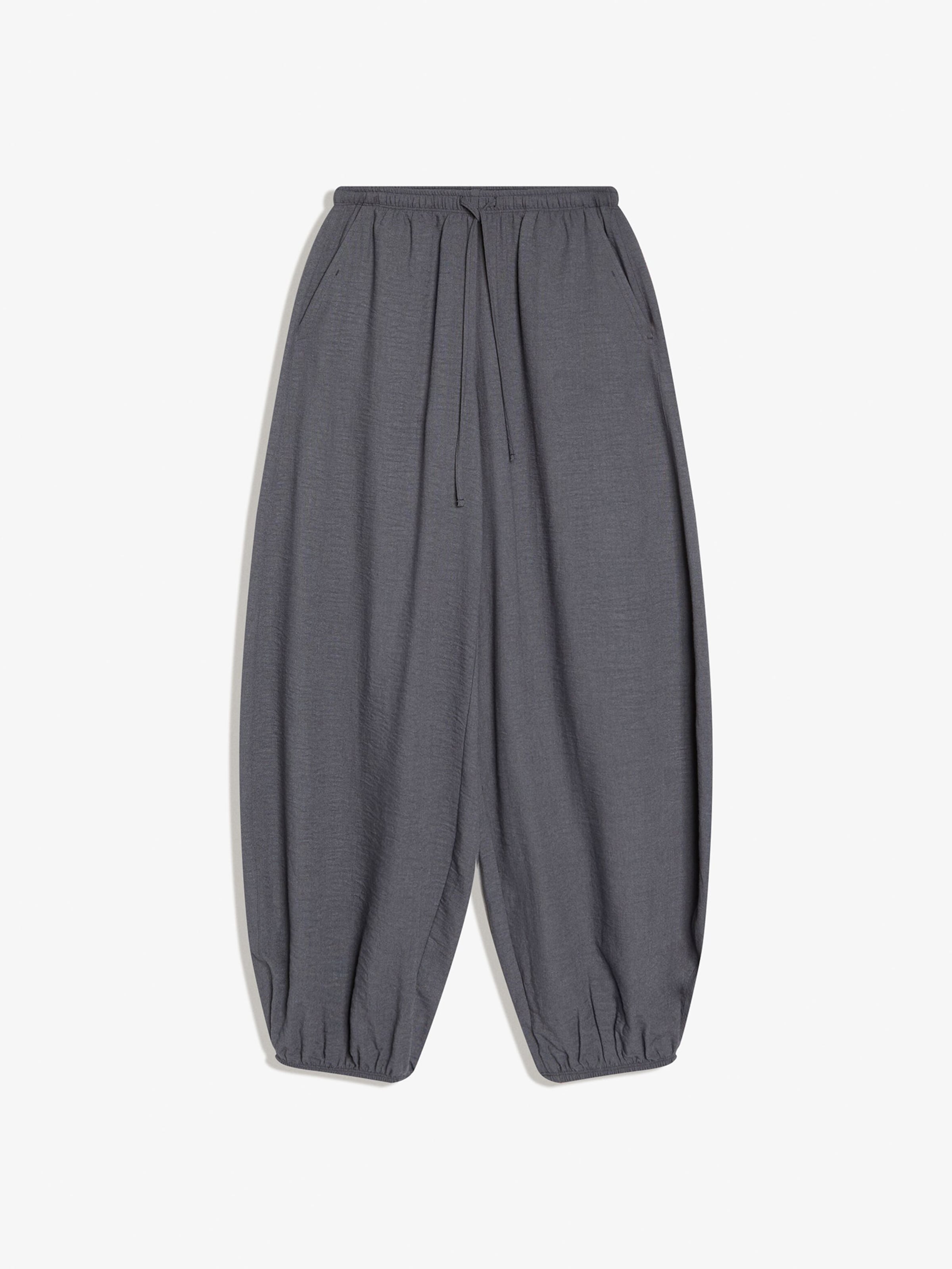 Bershka Nohavice - Sivá: predná strana