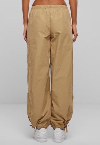 Effilé Pantalon cargo Urban Classics en beige
