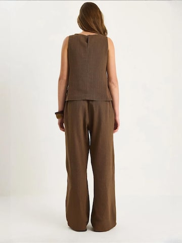 Pantalons de tailleur Bianco Lucci en marron