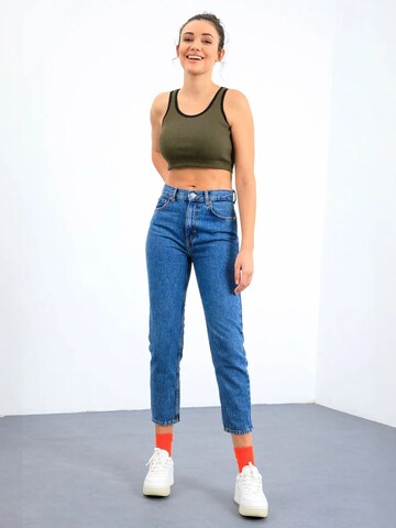 Top di Tommy Life in verde