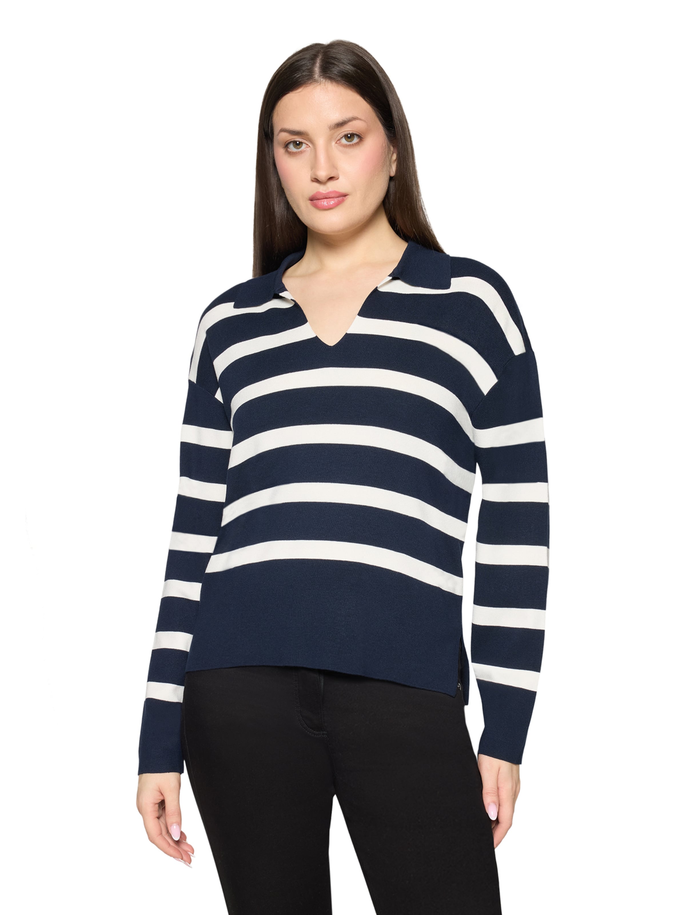 Betty Barclay Sweater in Blue: front
