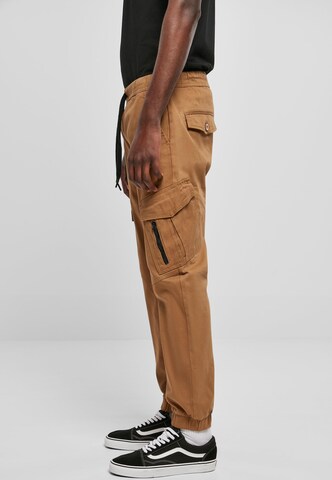 SOUTHPOLE Tapered Cargo trousers in Brown