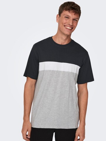 Only & Sons - Camiseta 'ODIS' en blanco