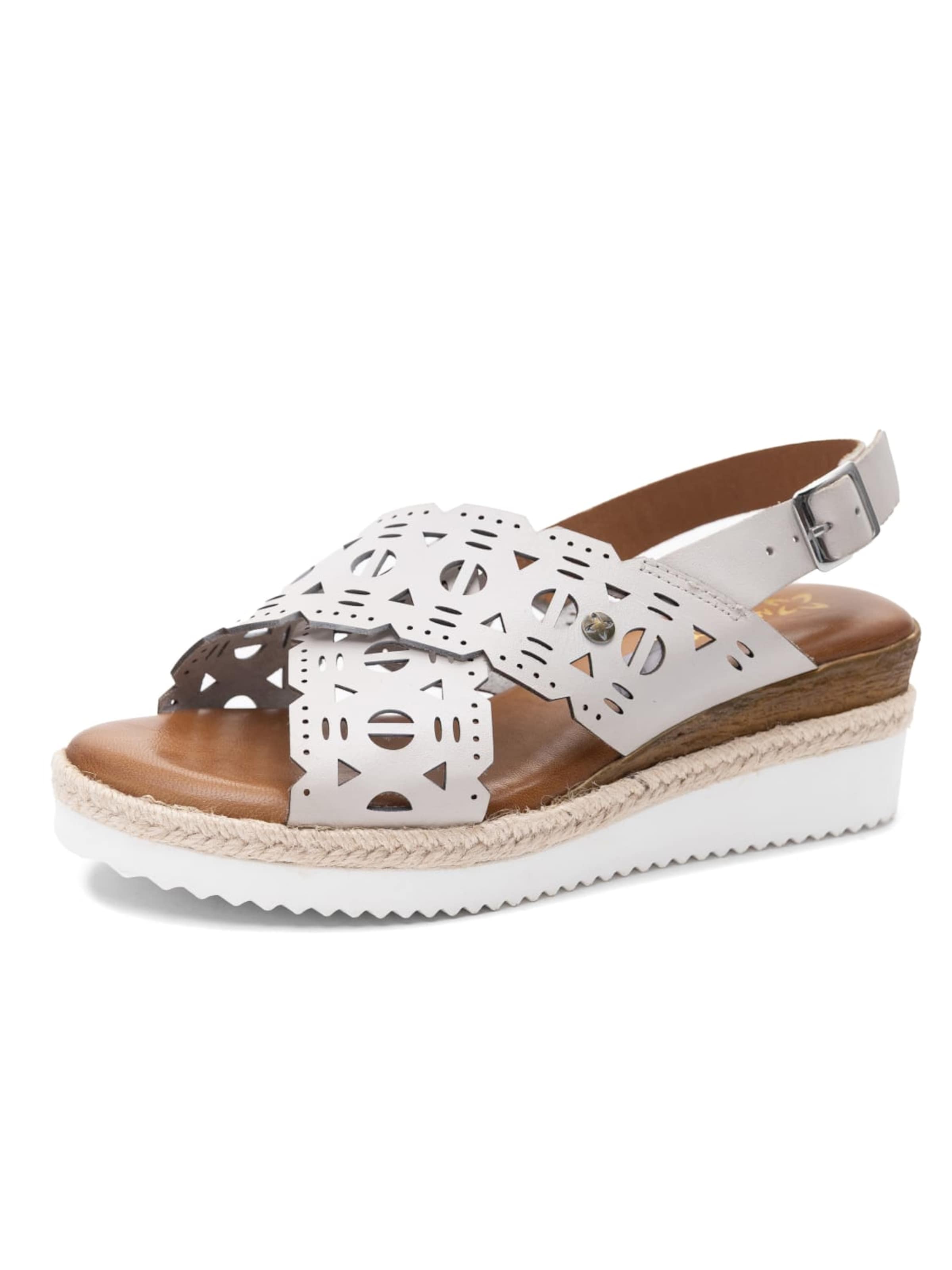 Maciejka Sandals 'P7502-04/00-0' in Beige: front