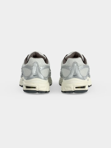 Nike Sportswear - Sapatilhas baixas 'AIR MAX MOTO 2K' em cinzento