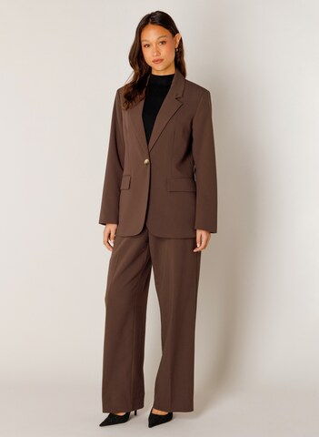 BASE LEVEL Blazer in Brown