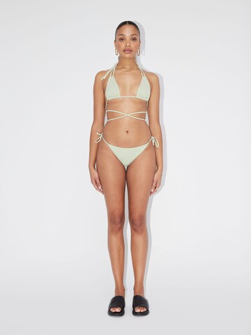 Triunghi Sutien costum de baie 'Ava' de la LeGer by Lena Gercke pe verde