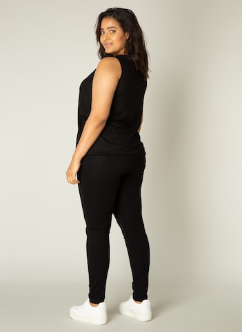 BASE LEVEL CURVY Top 'Yasmina' in Black