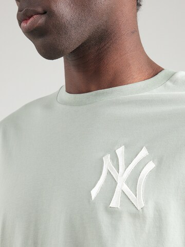 NEW ERA T-shirt 'NEYYAN' i grön