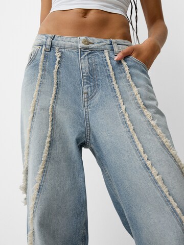 Bershka Loosefit Jeans in Blau