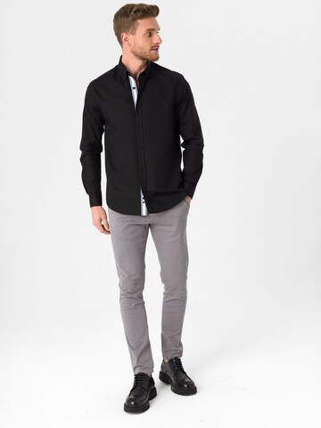 Dandalo Regular fit Риза в черно