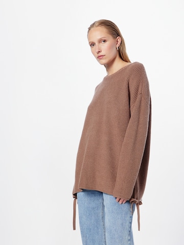 minimum Oversized trui 'STISSA' in Bruin: voorkant