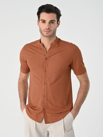 Antioch Regular fit Button Up Shirt in Brown: front