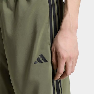 Loosefit Pantalon de sport 'Essentials' ADIDAS SPORTSWEAR en vert