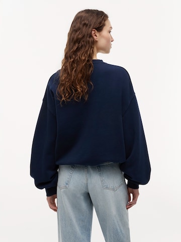 TOMMY HILFIGER Суичър 'VARSITY CREST' в синьо