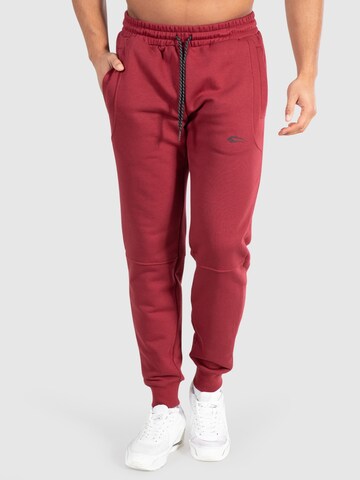 Smilodox Tapered Broek 'Kendall' in Rood: voorkant