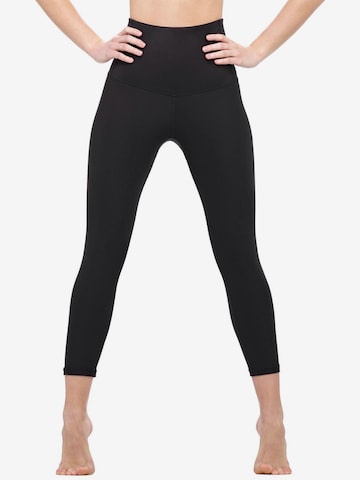 Winshape Slimfit Urheiluhousut 'HWL312C' värissä musta: etupuoli