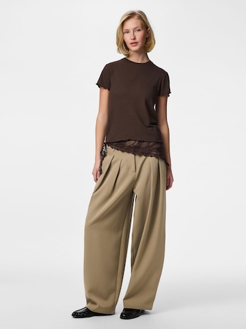 PIECES Majica 'PCNicca' | rjava barva