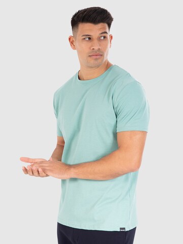 Smilodox T-Shirt 'Karry' in Grün