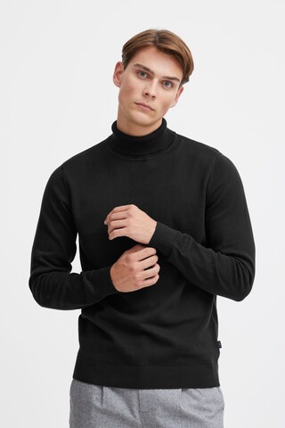 Casual Friday Sweater in Black: front