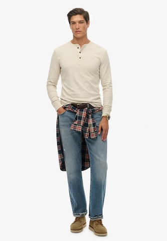 T-Shirt 'Classic Essential Grandad' Superdry en beige