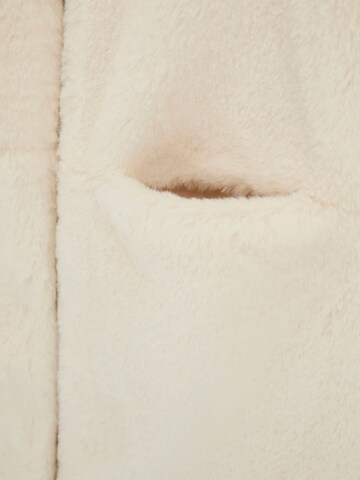 GUESS Coat in Pink