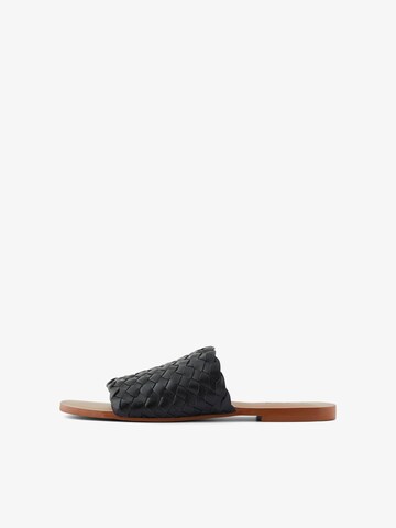 PIECES Mules 'Rebecca' in Black