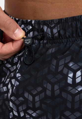 ARENA Beach Short 'EVO' in Schwarz