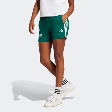 ADIDAS SPORTSWEAR - regular Pantalón deportivo en verde: frente