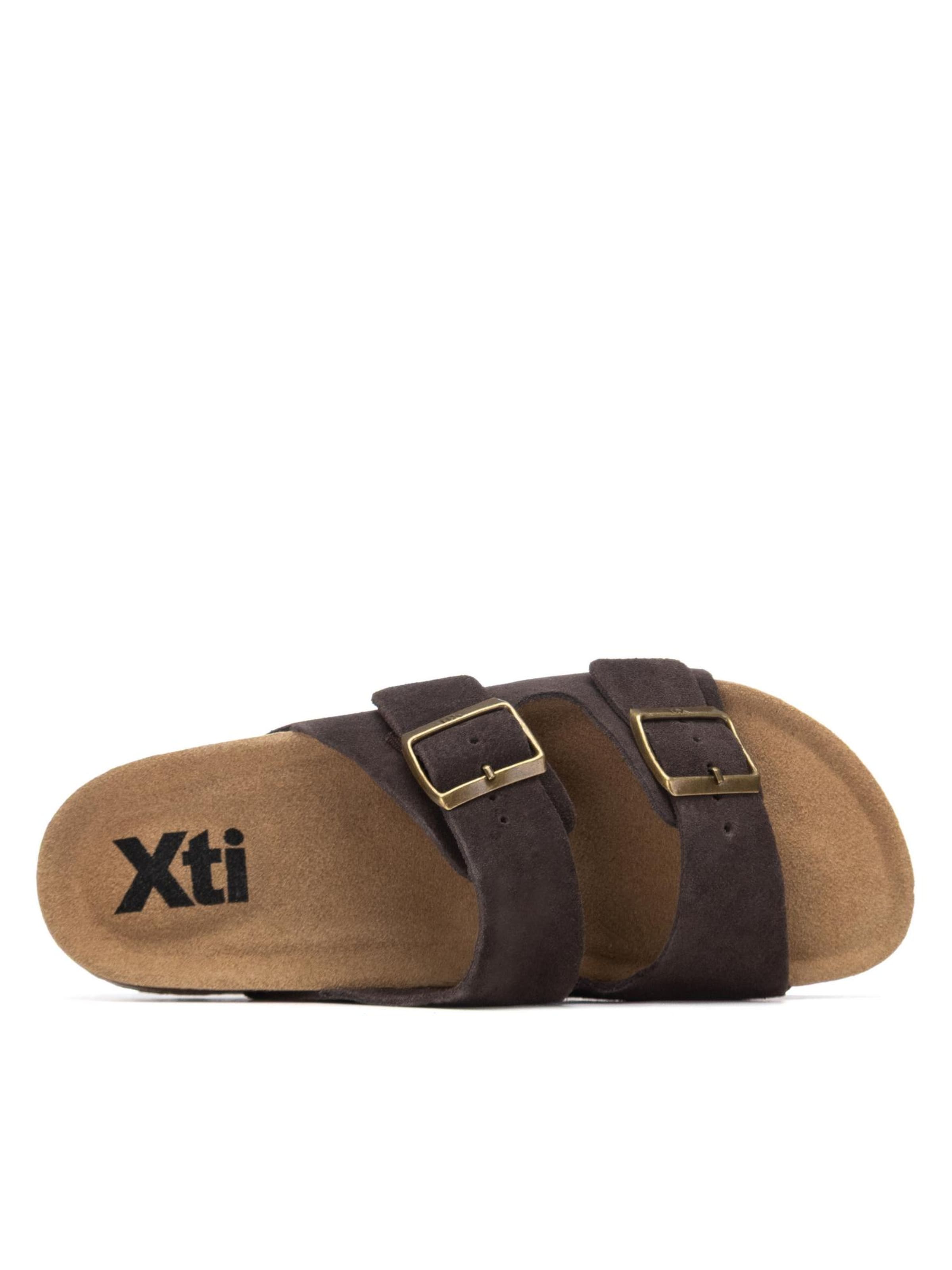Xti Sandals in Brown