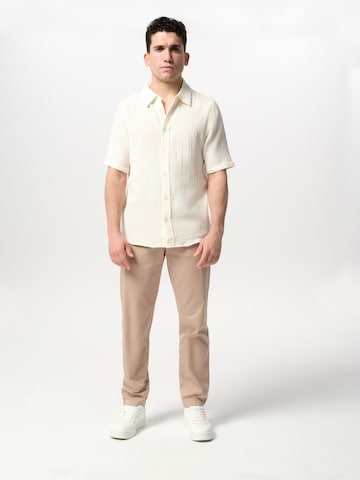 ABOUT YOU x Jaime Lorente Regular fit Button Up Shirt 'Carlos' in White