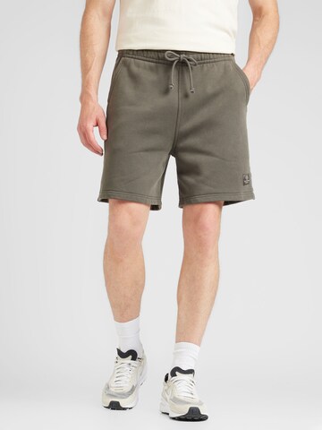 Abercrombie & Fitch Loosefit Shorts in Grün: predná strana