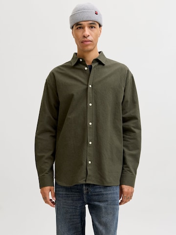 Regular fit Camicia di R.D.D. ROYAL DENIM DIVISION in verde: frontale