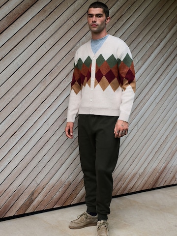 Vestes en maille Next en beige