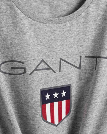 T-Shirt GANT en gris