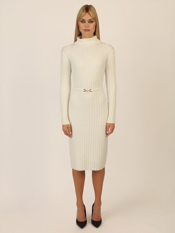 APART Knitted dress in Beige