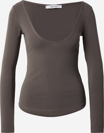 ABOUT YOU Majica 'Celina' | siva barva: sprednja stran
