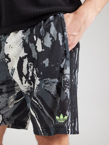 ADIDAS ORIGINALS Обычный Штаны в Серый