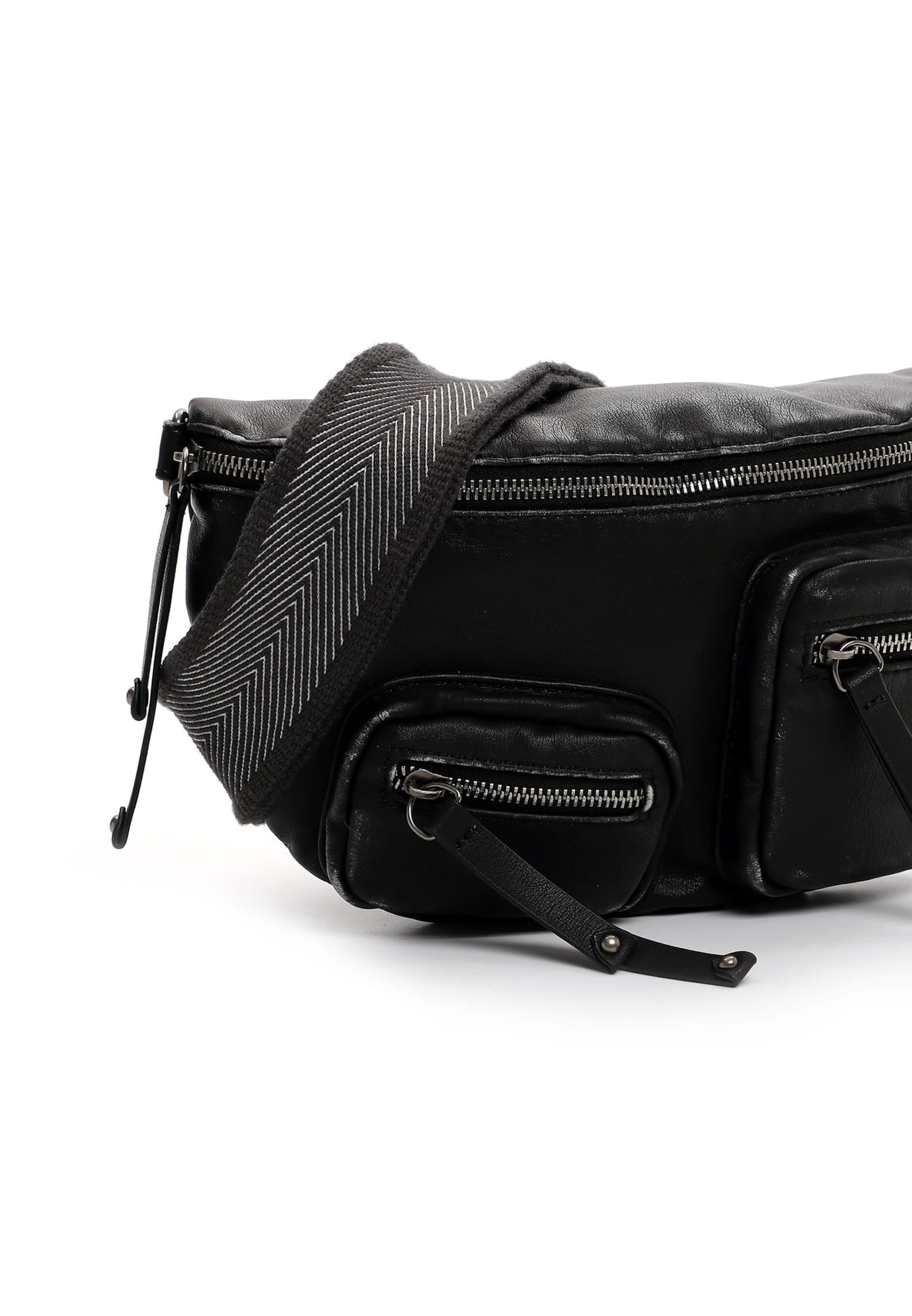 Suri Frey Skuldertaske 'Batty' i sort