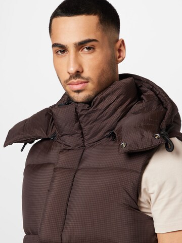 Superdry Bodywarmer in Bruin