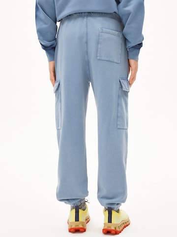 Loosefit Pantalon ARMEDANGELS en bleu