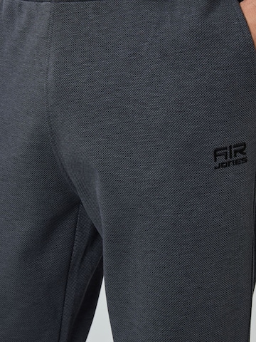 Tommy Life Loungewear in Grey