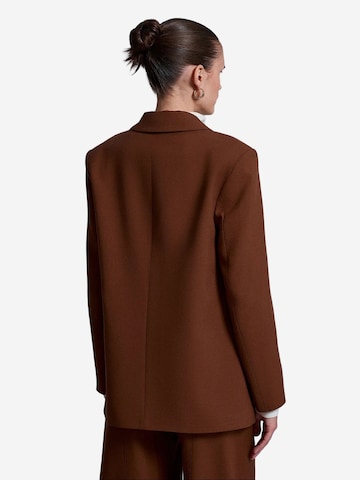 Dilvin Blazer in Braun