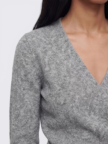 studioselect Strickjacke 'Corinna' in Grau