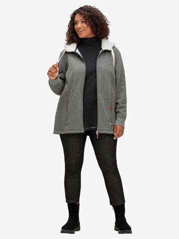 SHEEGO Sweatjacke in Grau